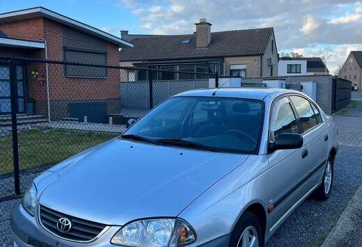 Toyota 1.6i 16v / 98.000 km / carpass