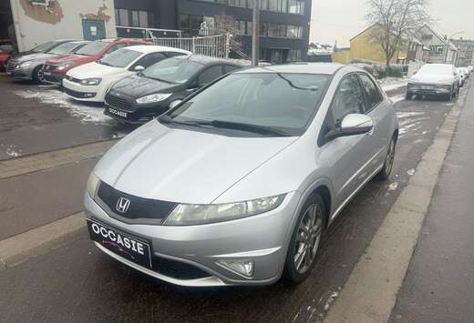 Honda Civic 1.8i Sport