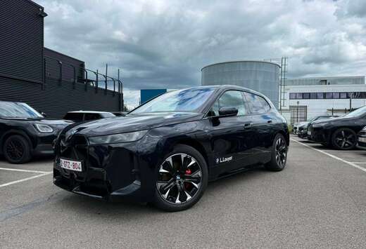 BMW iX xDrive45 - Kit M - 100.6 kWh - AC 22kW