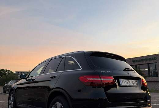 Mercedes-Benz 4Matic 9G-TRONIC Exclusive