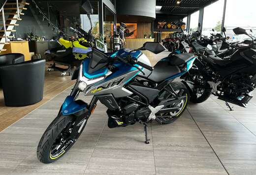 125NK ABS // RIJBEWIJS A1