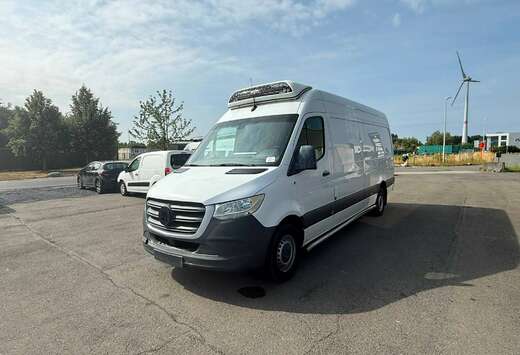 Mercedes-Benz 316 (Stock ID 14704)