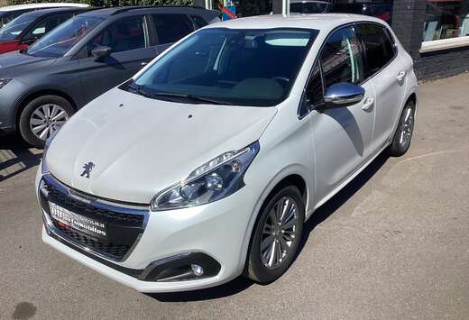 Peugeot 208 1.2i  Allure à saisir