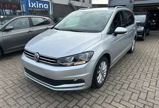 Volkswagen Touran 1.6 TDi SCR Highline DSG