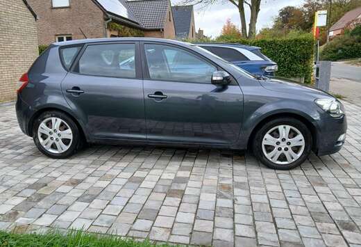 Kia Ceed 1.6 CRDi EX