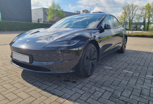 Tesla Model 3 64 kWh RWD Standart Range Premium