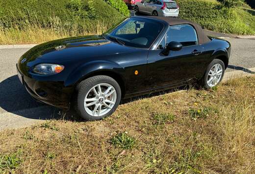Mazda MX-5 Roadster Coupé 1.8i 16v Active
