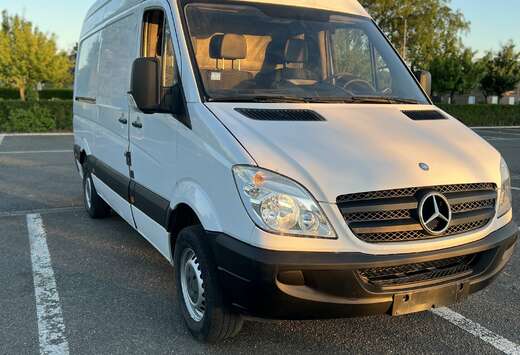 Mercedes-Benz 311 CDI