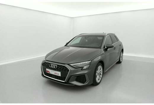 Audi 40 TFSIe S line S tronic (150 kW)