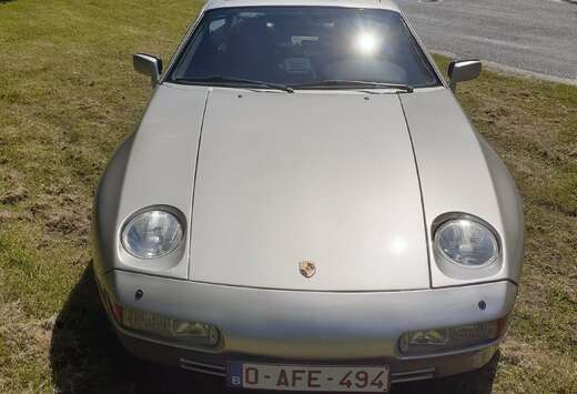 Porsche 928 S 4