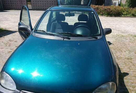 Opel 1.0i XE 12v Young