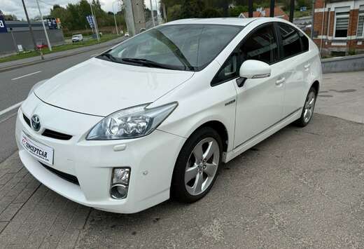 Toyota 1.8i VVT-i Hybrid Sol