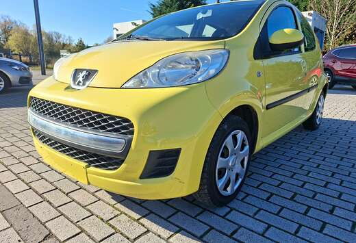 Peugeot 107 70 Urban Style  12 maanden garantie