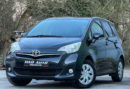 Toyota 1.33 VVT-i//NAVI//CAMERA//TOITPANO