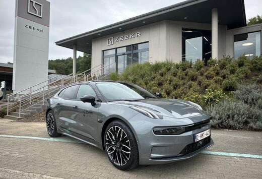 PRIVILEGE AWD
