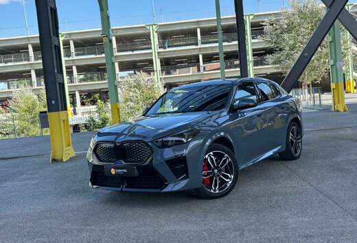 BMW iX2 66.5 kWh eDrive20 M Pack / Light Pack / Black ...