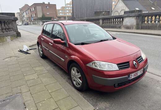 Renault 1.6.  16 v megane
