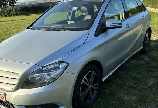 Mercedes-Benz M212M2