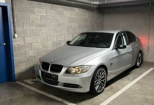 BMW 330iA