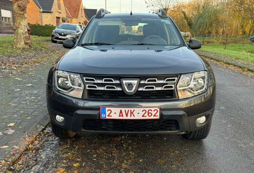 Dacia 1.6i 4x2 Laureate