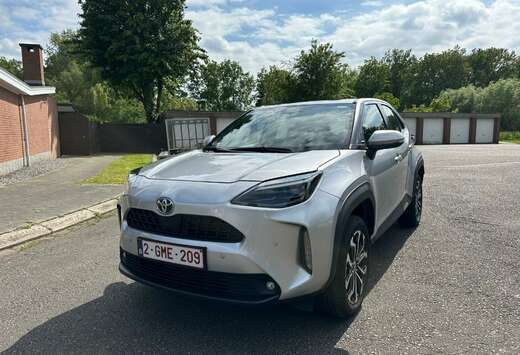 Toyota Hybrid 1.5i VVT-i Elegant E-CVT