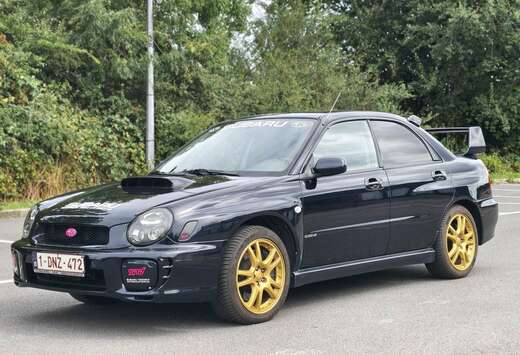 Subaru WRX avec nombreuses pièces STI