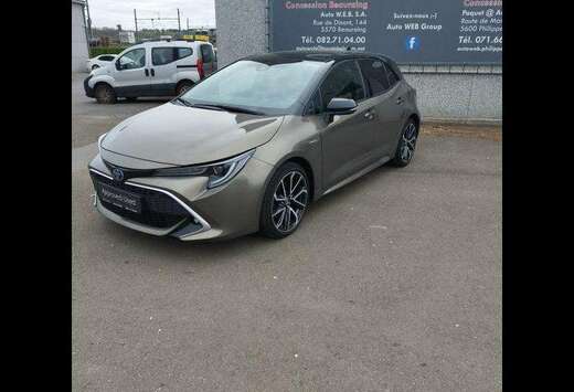 Toyota Hatchback 2.0 HYBRID Premium