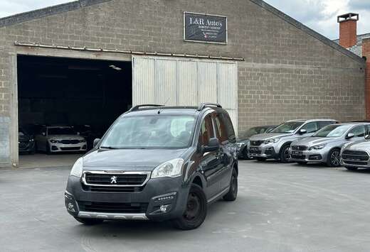 Peugeot 1,2cc 110 Pk / CC / Apple CarPlay / Airco / G ...
