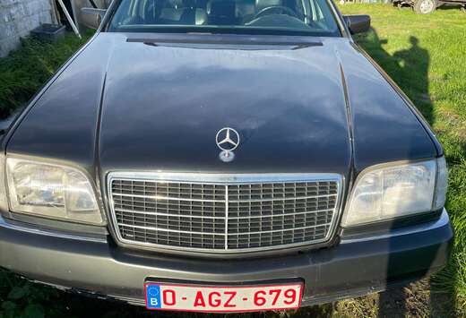 Mercedes-Benz W140