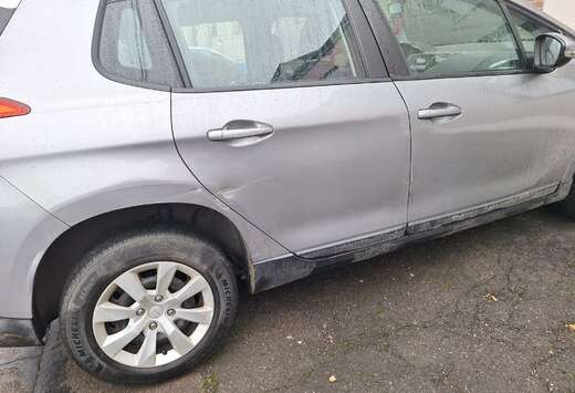 Peugeot 2008 1.2i PureTech Active S