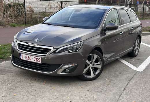 Peugeot SW 1.2 PureTech Allure STT