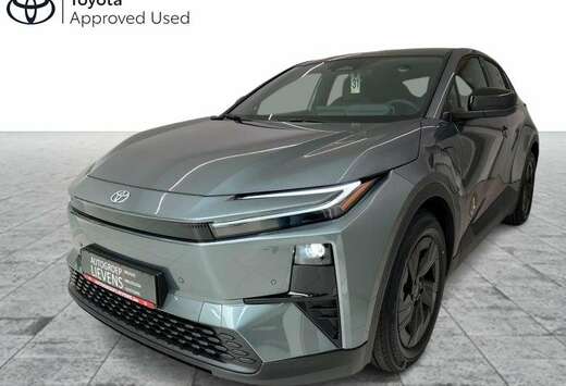 Toyota 77 kWh FWD BUSINESS