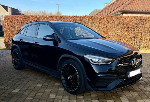 Mercedes-Benz GLA 200 4Matic 8G-DCT AMG Line
