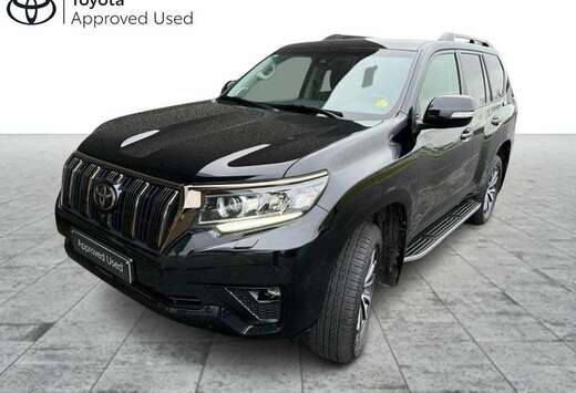 Toyota 2.8 Diesel AT Black Premium