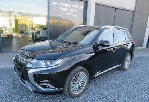 Mitsubishi INSTYLE 2.4 PHEV 4WD