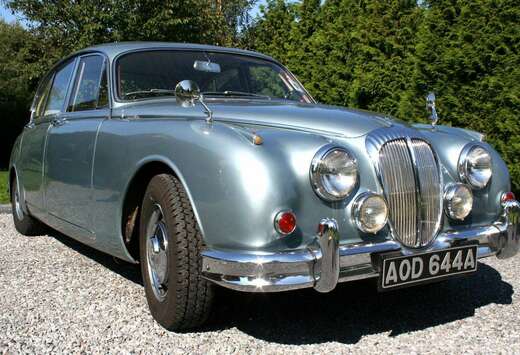 Jaguar Daimler V8 250   1963