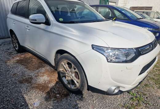 Mitsubishi Outlander 2.2 DI-D 4WD Instyle