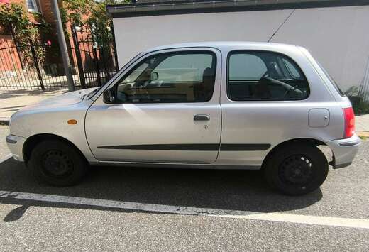 Nissan 1.0i 16v Comfort