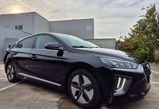 Hyundai 1.6 GDi HEV // HYBRID // 2022 !!