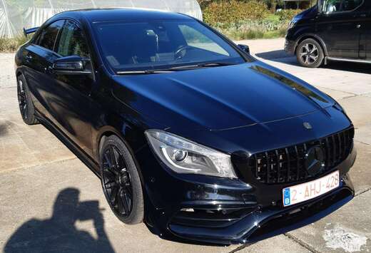 Mercedes-Benz CLA 180 7G-DCT AMG Line