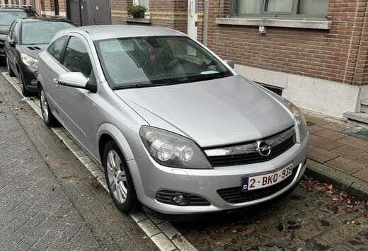 Opel GTC 1.6 NAVI