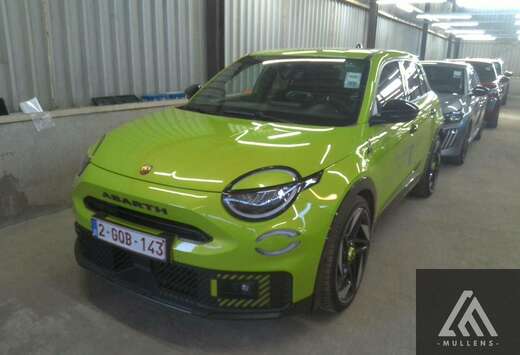 Abarth Turismo 240PK + Pack Scorpion Design & Tech &  ...