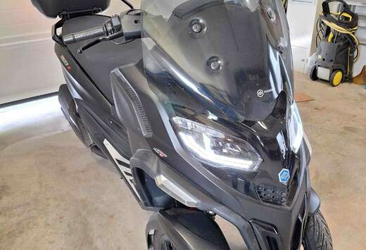 Piaggio hpe
