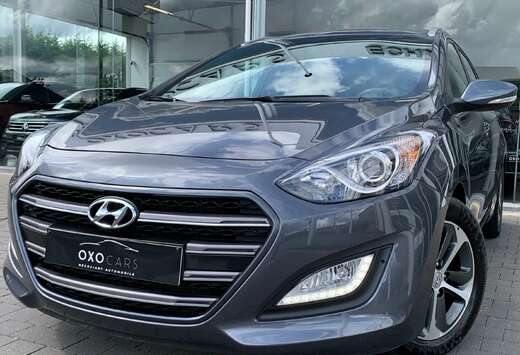 Hyundai SW 1.6 GDI 135CV Go! / Boite Auto / Clim Auto ...