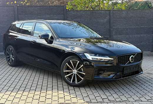 Volvo V60 T6 Plug-in Hybrid AWD Plus Dark \