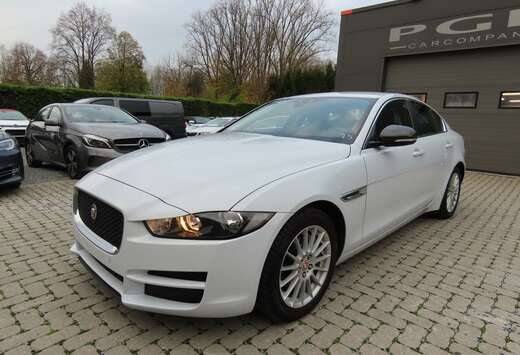 Jaguar XE E-Performance Prestige