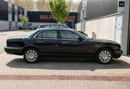 Jaguar XJ6 3.0i V6 24v