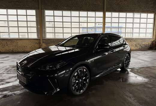 BMW M135i xDrive Full op/Pano/ 4 Jaar Fabrieksgaranti ...
