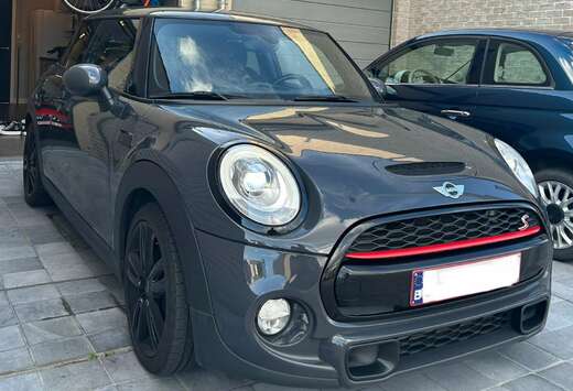 MINI f56