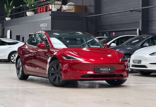 Tesla HIGHLAND PREMIUM - REAR WHEEL DRIVE - LOW MILEA ...